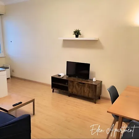 Vatican Eden Apartman *