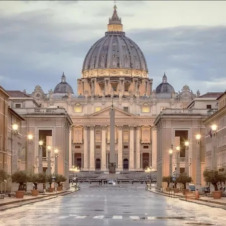 Vatican Eden Apartamento *